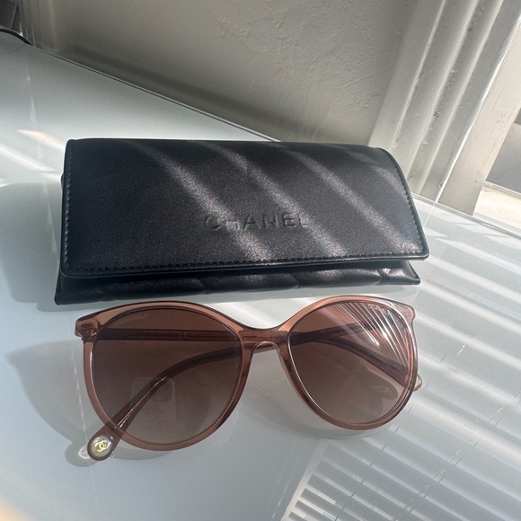 CHANEL Women's Sunglasses in Pink with black case - Picture 1 of 5